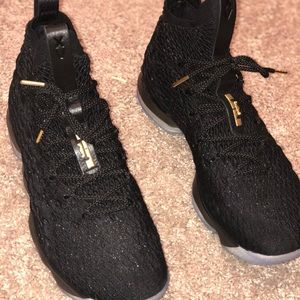 Men’s Nike Lebron 15 black and gold